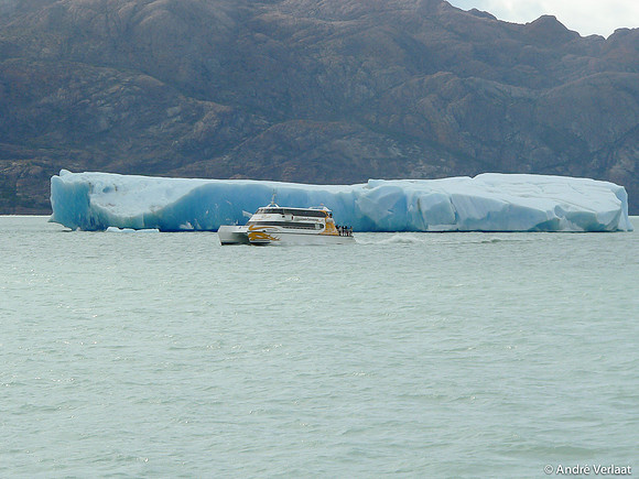 IJsberg Upsala Gletsjer / Iceberg Upsala Glacier -Los Glaciares NP, Argentina
